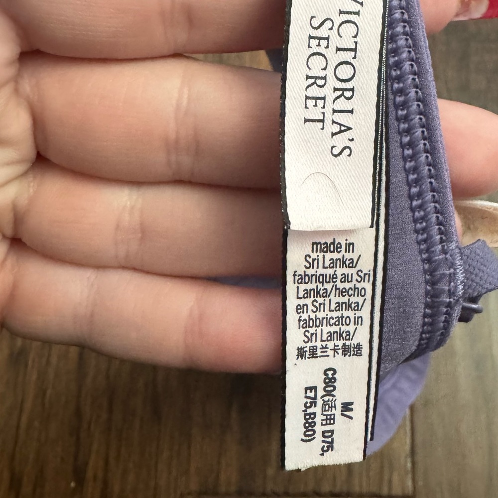 Victoria’s Secret VS purple scalloped bralette - Medium - Picture 3 of 3